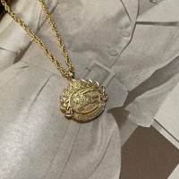 Deadstock Burberrys Horse Emblem Necklace Gold | Vintage.City 古着屋、古着コーデ情報を発信
