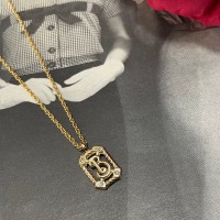 Deadstock Burberrys B Square Necklace Gold | Vintage.City 빈티지숍, 빈티지 코디 정보