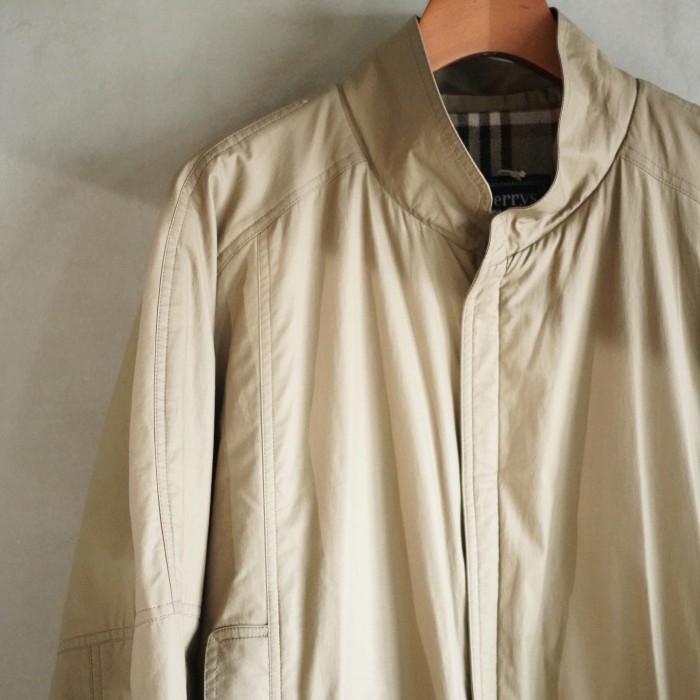 90s "Burberrys" stand collar jacket made in spain | Vintage.City Vintage Shops, Vintage Fashion Trends