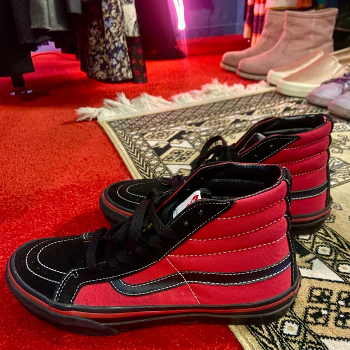 VANS スニーカー 限定品 SK8-HI スケートハイ 赤 黒 ハイカット 24.5cm 靴 | Vintage.City 古着屋、古着コーデ情報を発信