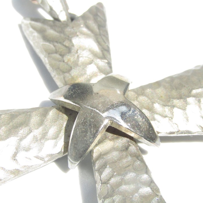 80s Vintage silver tone cross motif hammered mark pewter necklace | Vintage.City 古着屋、古着コーデ情報を発信