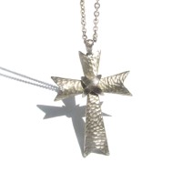 80s Vintage silver tone cross motif hammered mark pewter necklace | Vintage.City 빈티지숍, 빈티지 코디 정보