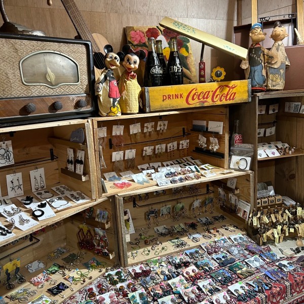 ichig (イチグラム) | Discover unique vintage shops in Japan on Vintage.City