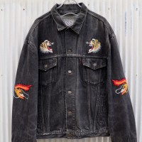 【"CUSTOM Levi's" soubenir embroidery loose black denim jacket】 | Vintage.City 古着屋、古着コーデ情報を発信