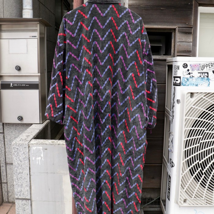 【"70's vintage" ジグザグ pattern pile gown】 | Vintage.City 古着屋、古着コーデ情報を発信