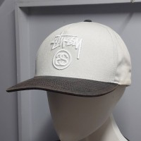 STUSSY ロゴ刺繍 ツートン スナップバック キャップ グレー×ブラック 帽子 | Vintage.City 古着屋、古着コーデ情報を発信