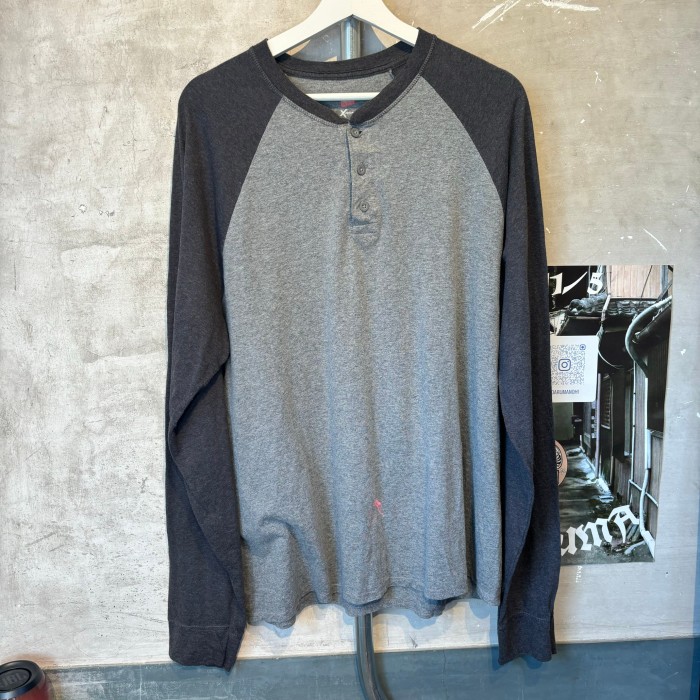 Hanes(ヘインズ)　ラグランロングTシャツ　XLサイズ　コットン、ポリ　ブラック×グレー　2606 | Vintage.City 古着屋、古着コーデ情報を発信