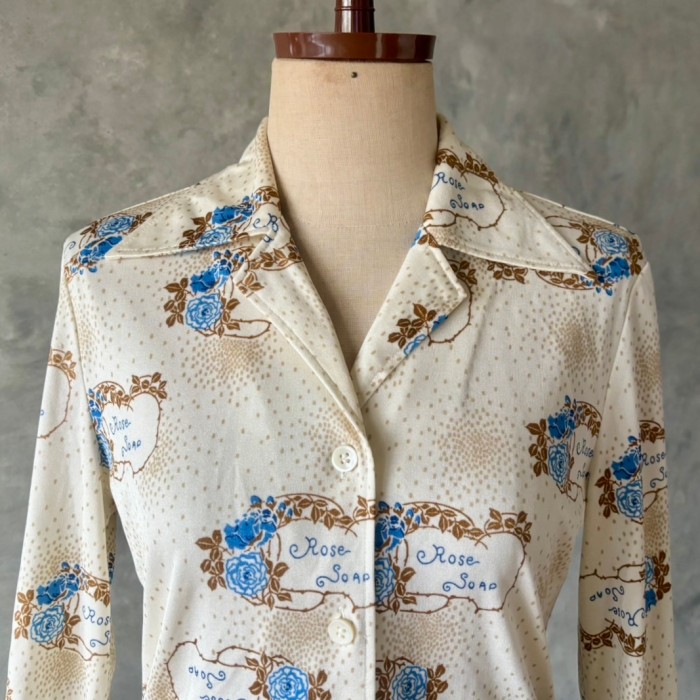 青いバラ柄オープンカラーシャツ | Vintage.City 古着屋、古着コーデ情報を発信