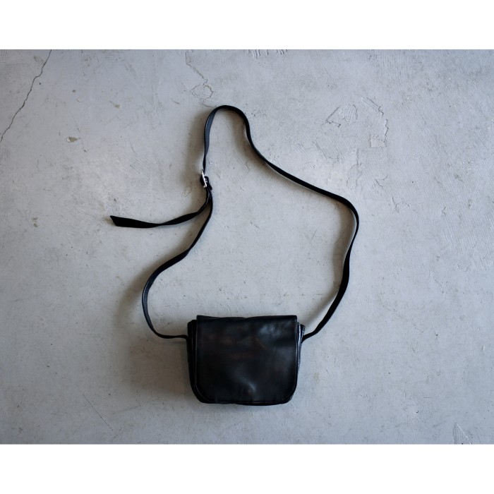 Italian Vintage Black Real Leather Shoulder Bag | Vintage.City 古着屋、古着コーデ情報を発信