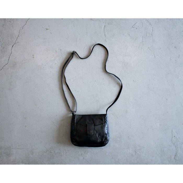 Italian Vintage Black Real Leather Shoulder Bag | Vintage.City Vintage Shops, Vintage Fashion Trends