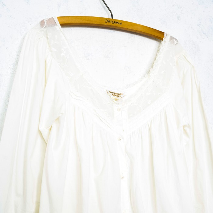 *SPECIAL ITEM* USA VINTAGE VICTORIA’S SECRET PEARL BUTTON LACE DESIGN WHITE COLOR ONE PIECE/アメリカ古着パールボタンレースデザインホワイトカラーワンピース | Vintage.City 빈티지숍, 빈티지 코디 정보