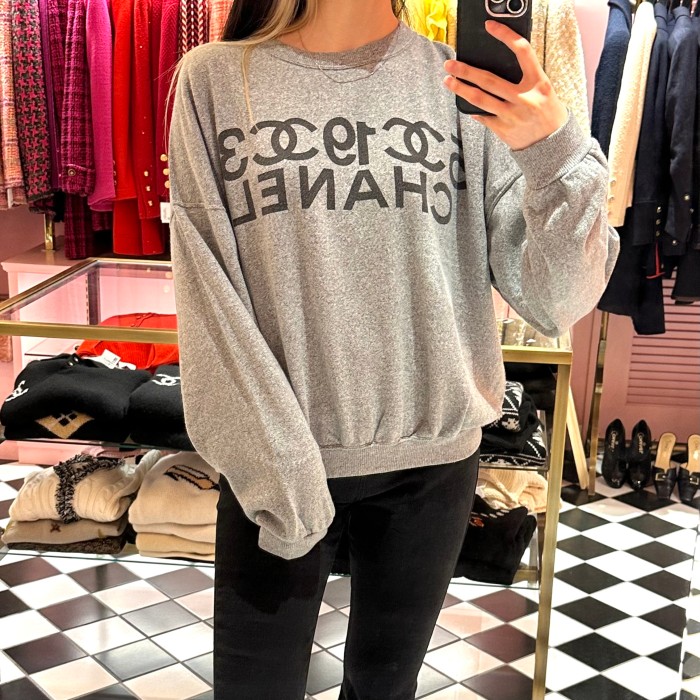 Chanel Logo-print Sweatshirt♡ | Vintage.City 古着屋、古着コーデ情報を発信