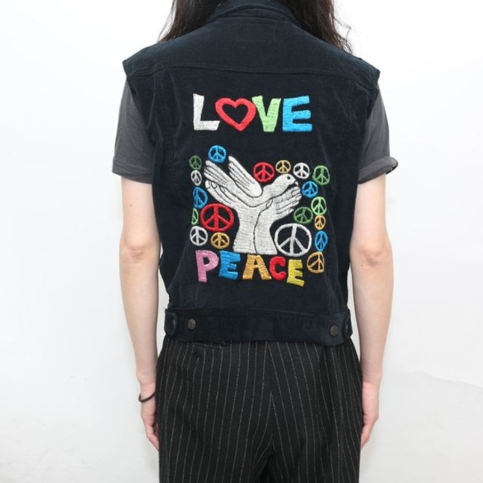 Embroidery Remake Corduroy Vest | Vintage.City 古着屋、古着コーデ情報を発信
