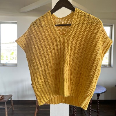 Yellow hand knitted vest | Vintage.City 古着屋、古着コーデ情報を発信