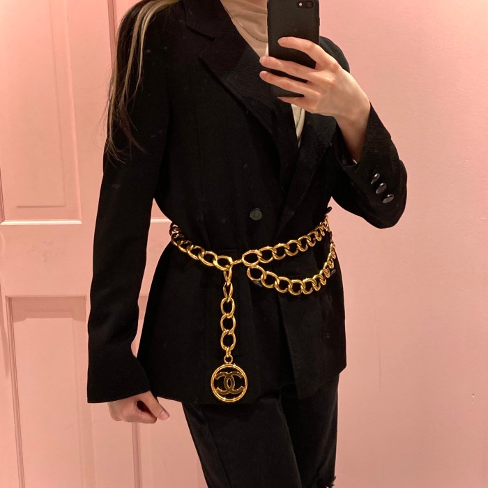 Chanel Double Chain Belt. | Vintage.City 古着屋、古着コーデ情報を発信