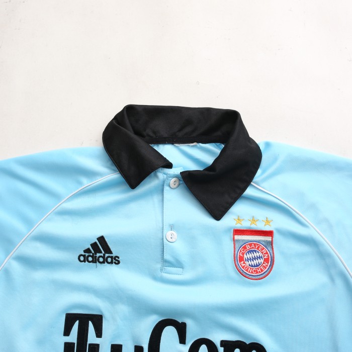 アディダス オリバー・カーン バイエルン サッカーユニフォーム ゲームシャツ adidas Bayern München Game Shirt | Vintage.City Vintage Shops, Vintage Fashion Trends