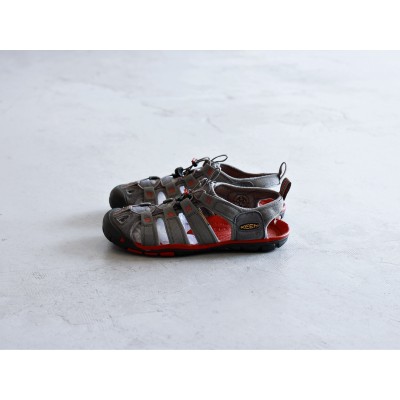 Vintage “KEEN” Clearwater CNX Sandals | Vintage.City 빈티지숍, 빈티지 코디 정보