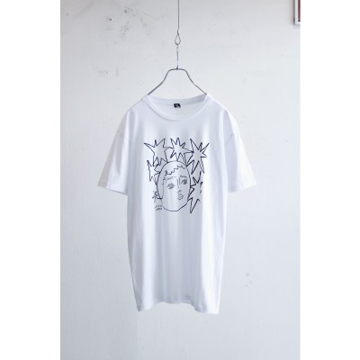 “Carly Rae Jepsen” Effortless White Tshirt | Vintage.City 빈티지숍, 빈티지 코디 정보