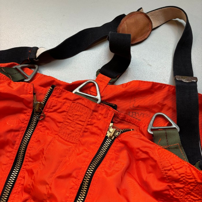 90s Canadian Armed Forces Search and Rescue (CAFSAR) Para Rescue Wind Proof  Trouthers  90年代 カナダ軍 レスキューオレンジ ウインドオーバーパンツ サロペット オーバーオール | Vintage.City 古着屋、古着コーデ情報を発信