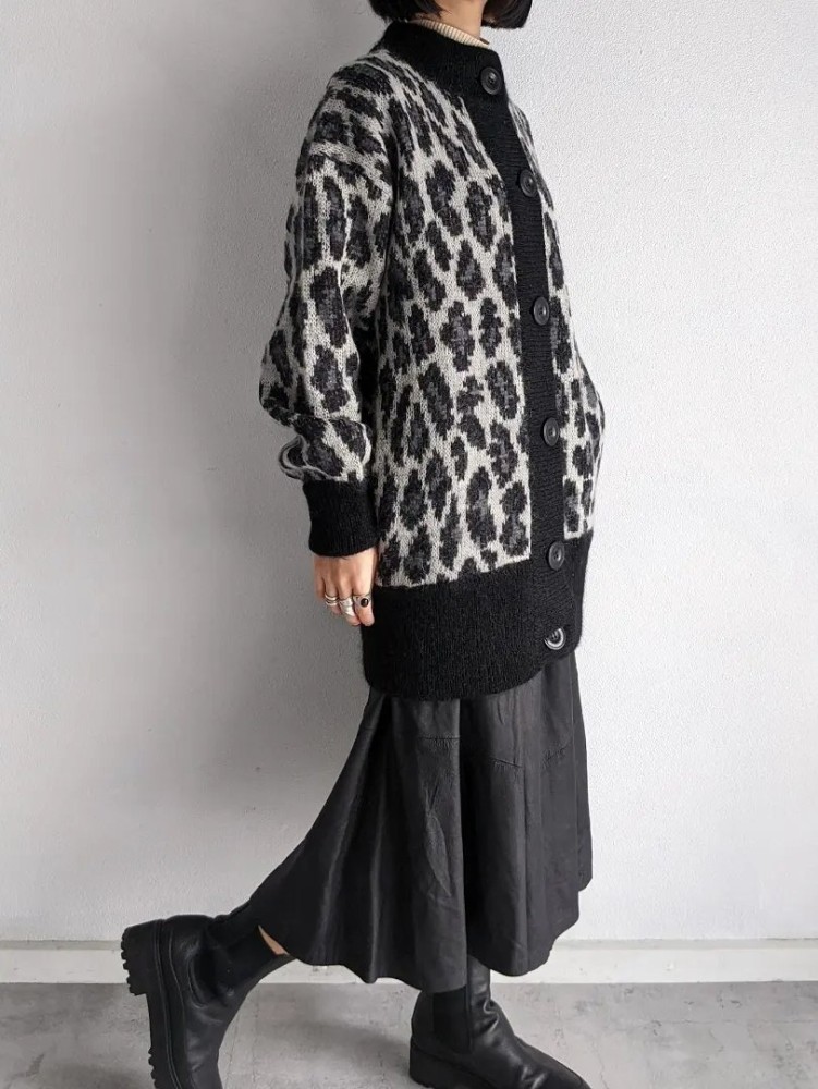 Winter Sale 20%Off
1/18(Thu)20:00〜1/31(Wed)23:59

leopard pattern knit cardigan
¥17,380→¥13,904

https://labrado.theshop.jp/items/80531934 | Check out vintage snap at Vintage.City