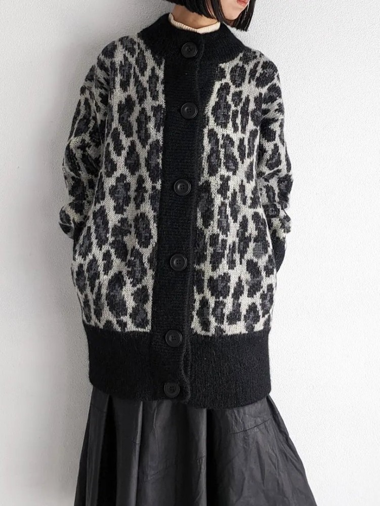 Winter Sale 20%Off
1/18(Thu)20:00〜1/31(Wed)23:59

leopard pattern knit cardigan
¥17,380→¥13,904

https://labrado.theshop.jp/items/80531934 | 빈티지 코디 스냅은 Vintage.City에서 체크