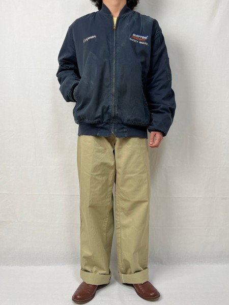 90s Wear Guard 企業ロゴ ワークジャケット size XL相当 ¥5,980

古着 Dickies ワークパンツ size W42 ¥4,980

お気軽にお問い合わせ下さい | Check out vintage snap at Vintage.City