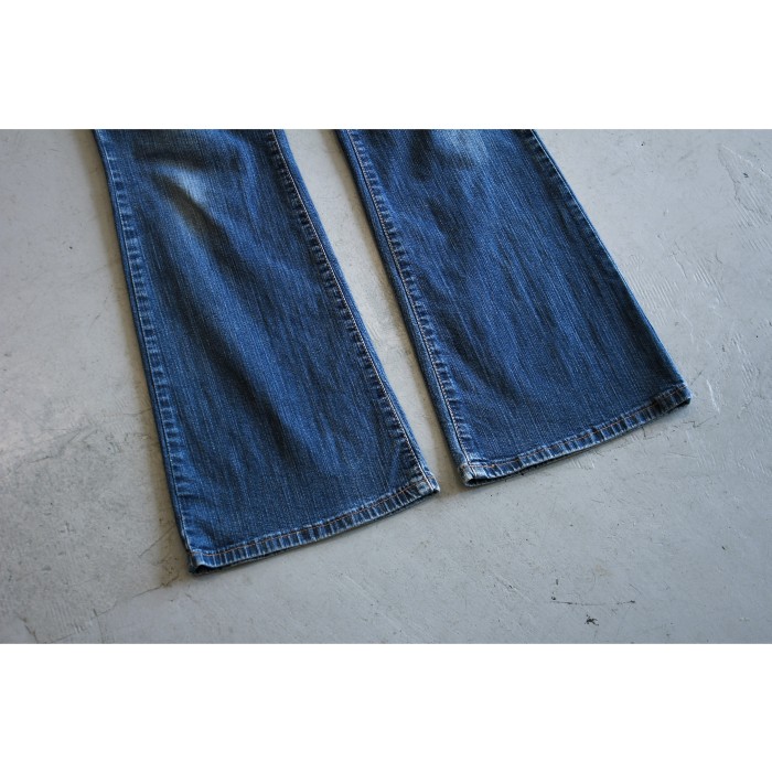 EURO “Levi's 525” Flare Jeans Made in POLAND | Vintage.City 古着屋、古着コーデ情報を発信