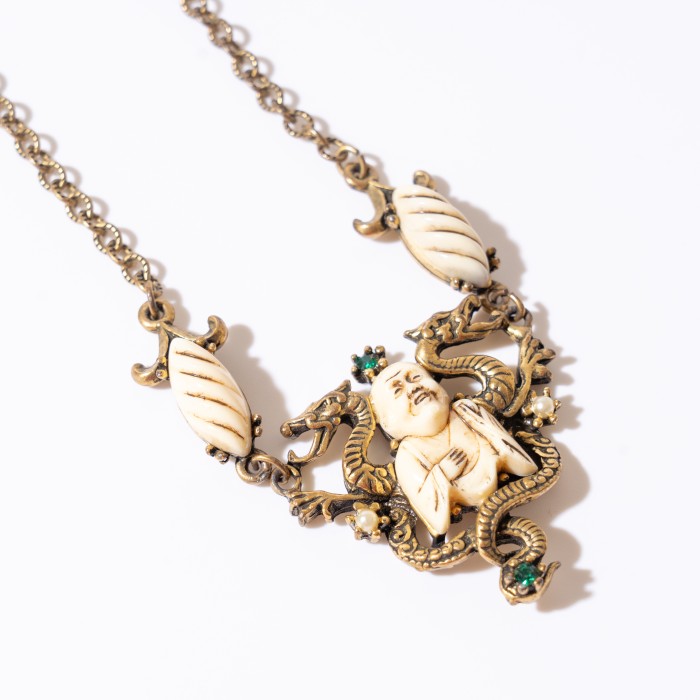 60s USA 「Selini」 Vintage buddha & dragon Unsigned necklace by Selro | Vintage.City Vintage Shops, Vintage Fashion Trends