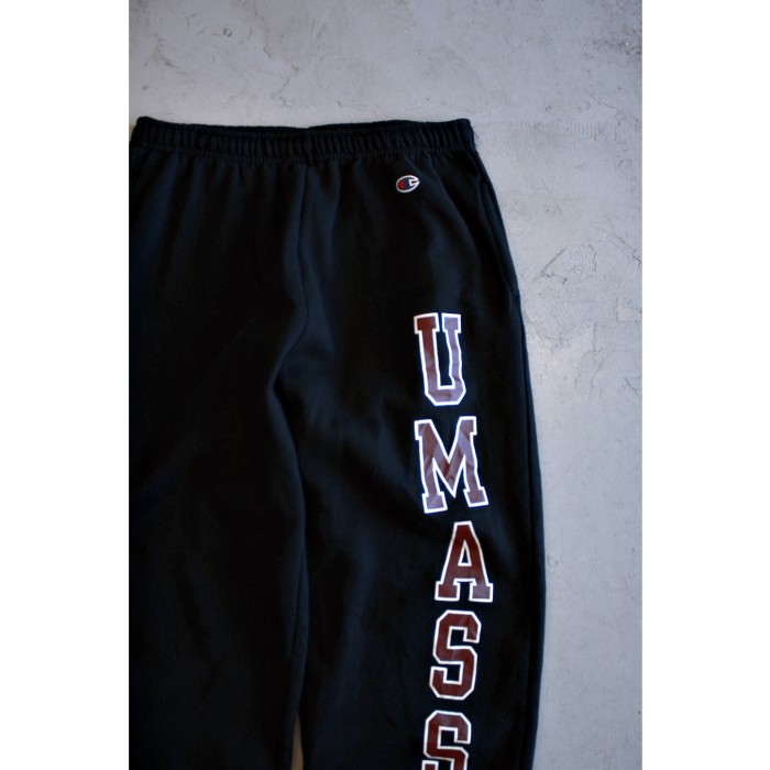 “Champion” UMASS Logo Print Sweatpants | Vintage.City 빈티지숍, 빈티지 코디 정보