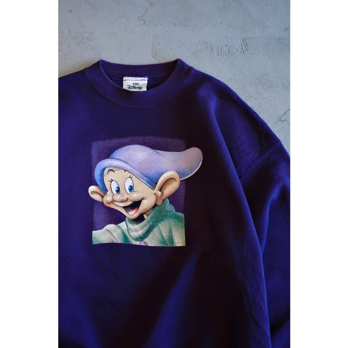 1990s ©︎Disney “Dopey” Print Sweatshirt Made in USA | Vintage.City 古着屋、古着コーデ情報を発信