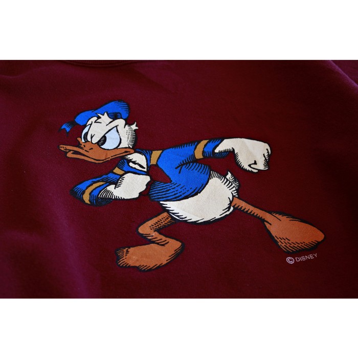 1990s ©︎Disney “Donald Duck” Print Sweatshirt | Vintage.City Vintage Shops, Vintage Fashion Trends