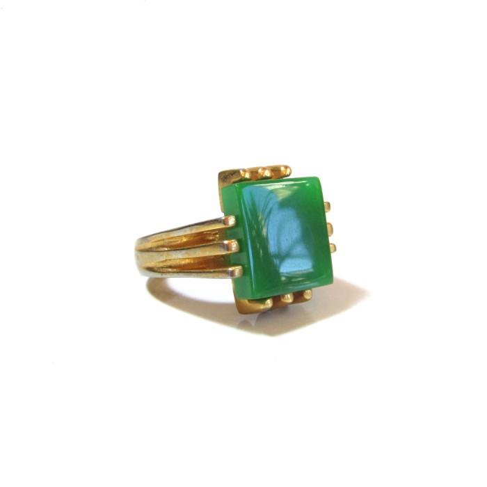 Vintage green glass gold tone design ring | Vintage.City 古着屋、古着コーデ情報を発信