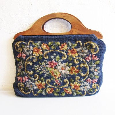 Vintage wooden handle flower design needlepoint handbag | Vintage.City 빈티지숍, 빈티지 코디 정보