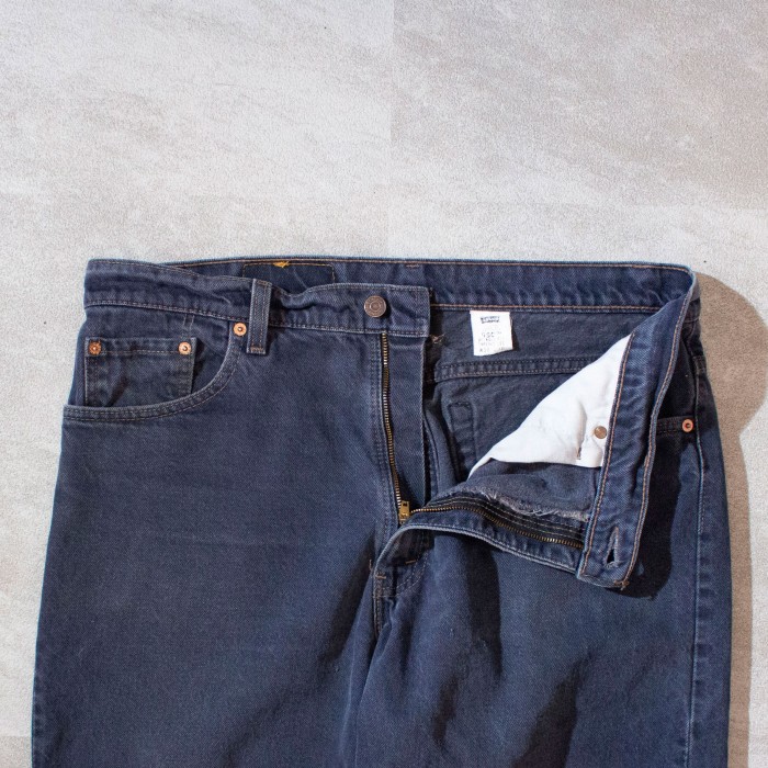Levi's 90's 550 Relaxed Fit Black Denim Pants | Vintage.City Vintage Shops, Vintage Fashion Trends