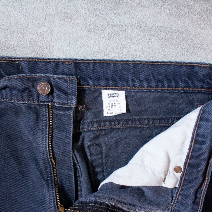 Levi's 90's 550 Relaxed Fit Black Denim Pants | Vintage.City Vintage Shops, Vintage Fashion Trends