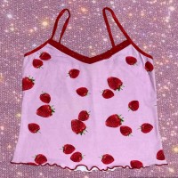 Y2K 00’s McBling made in USA　"Charlotte Russe "　Strawberry Graphic camisole | Vintage.City 빈티지숍, 빈티지 코디 정보