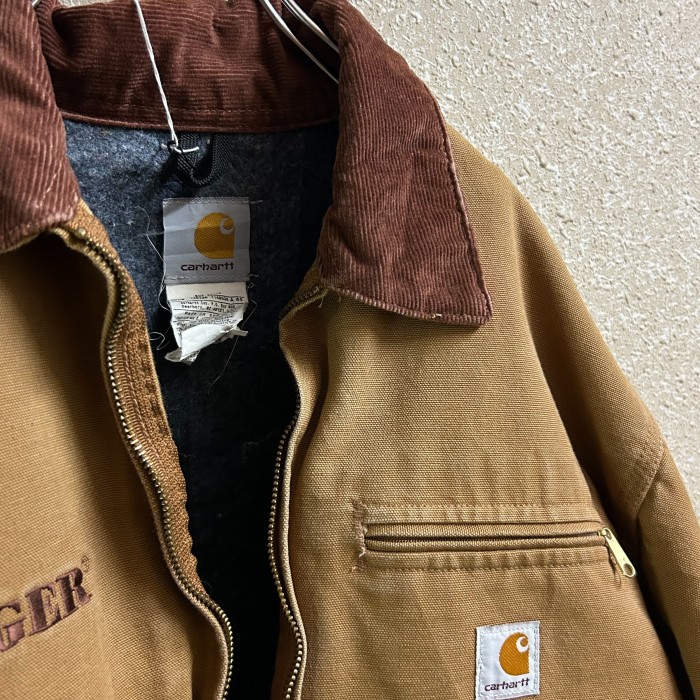 Carhartt Detroit jacket | Vintage.City 古着屋、古着コーデ情報を発信