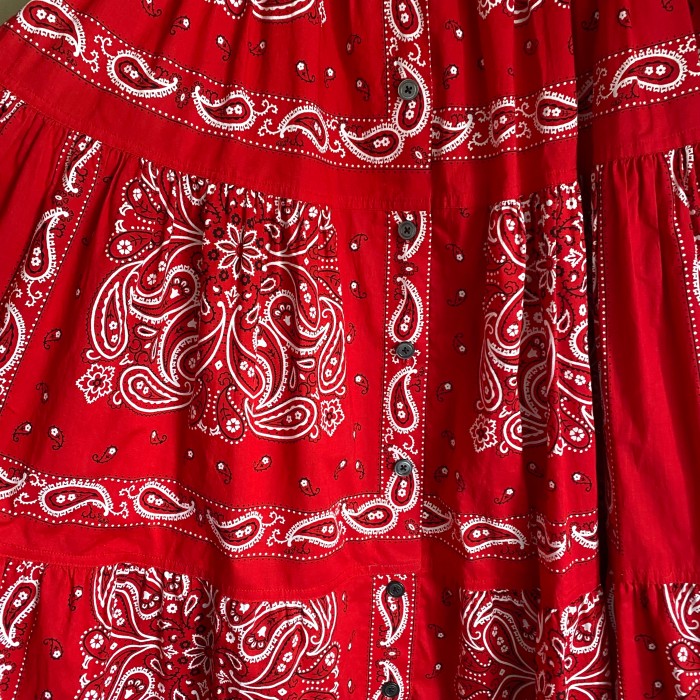 Vintage 80s "Laundry" Full Red Bandana Country Western Skirt | Vintage.City 빈티지숍, 빈티지 코디 정보