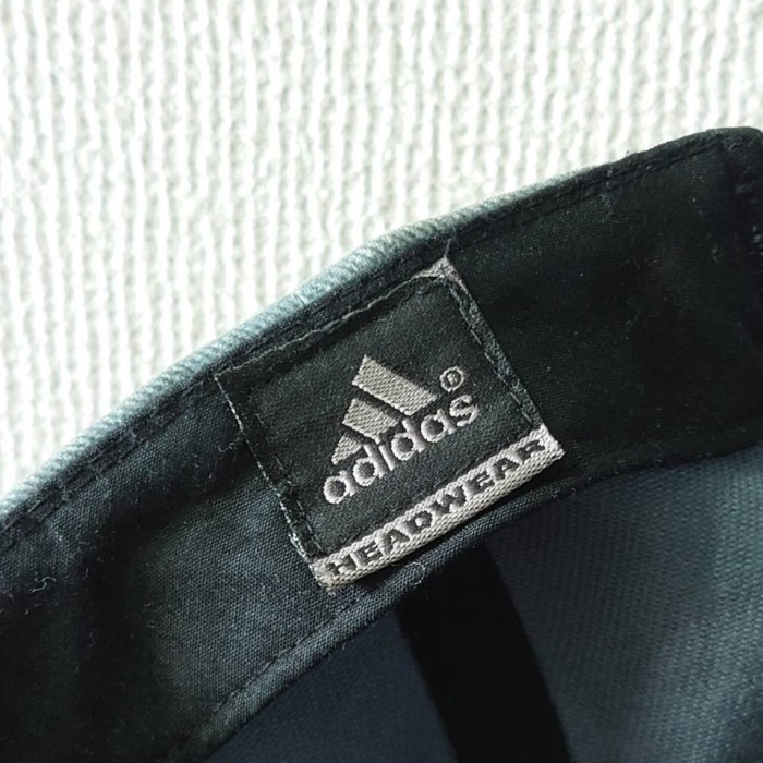 adidas “HEADWEAR” ロゴ刺繍 コットンツイル キャップ フェードネイビー アジャスター付き 帽子 | Vintage.City 古着屋、古着コーデ情報を発信