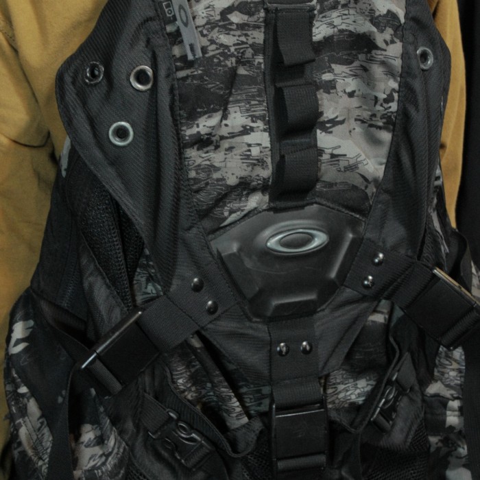 Oakley icon pack 3 Camo Backpack | Vintage.City 古着屋、古着コーデ情報を発信
