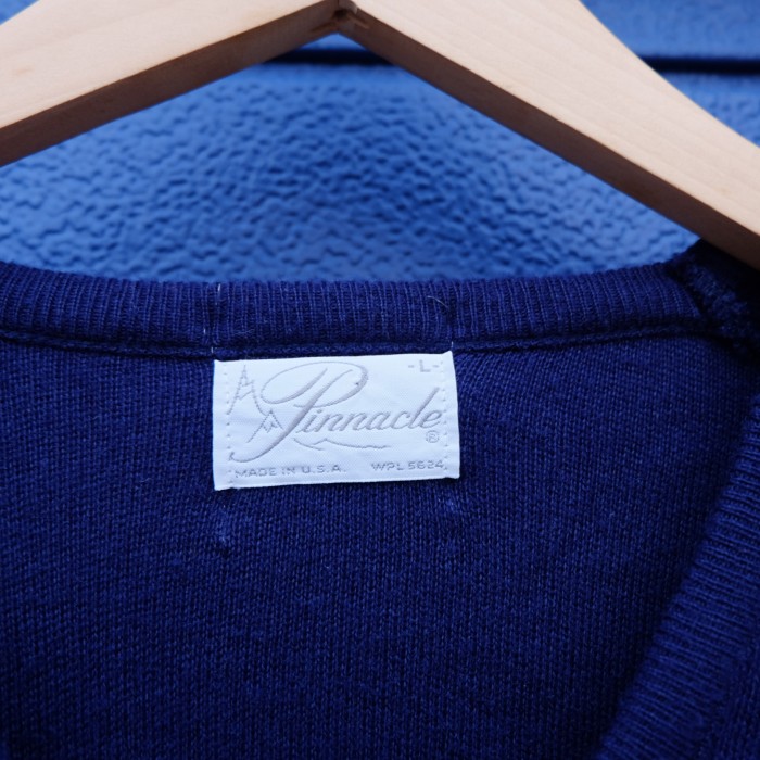 vintage　V neck knit　USA | Vintage.City 古着屋、古着コーデ情報を発信